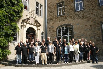 Mitglieder - Gruppenbild nach der Oldtimer Präsentation 2014 auf Schloss Namedy - 56626 Andernach / Rhein